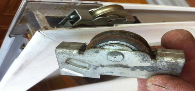 screen door roller repair in Walnut